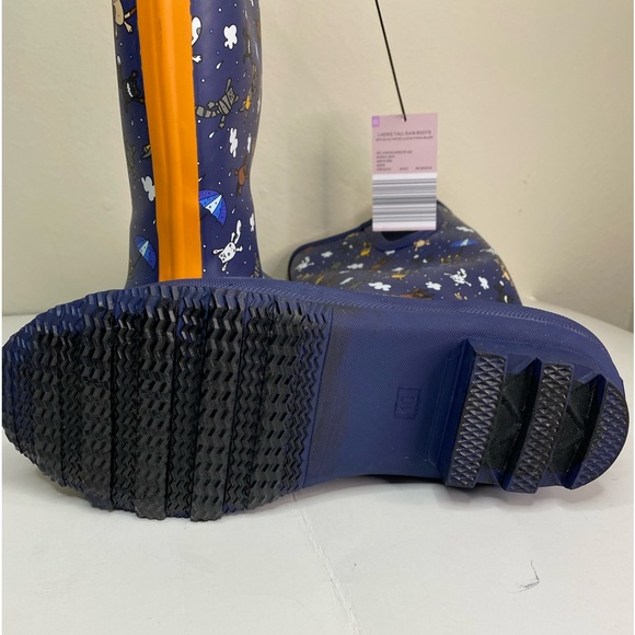 Serra Women's Raining Cats And Dogs
Rain Boots Sizes 9, 10 - Picture 4 of 6